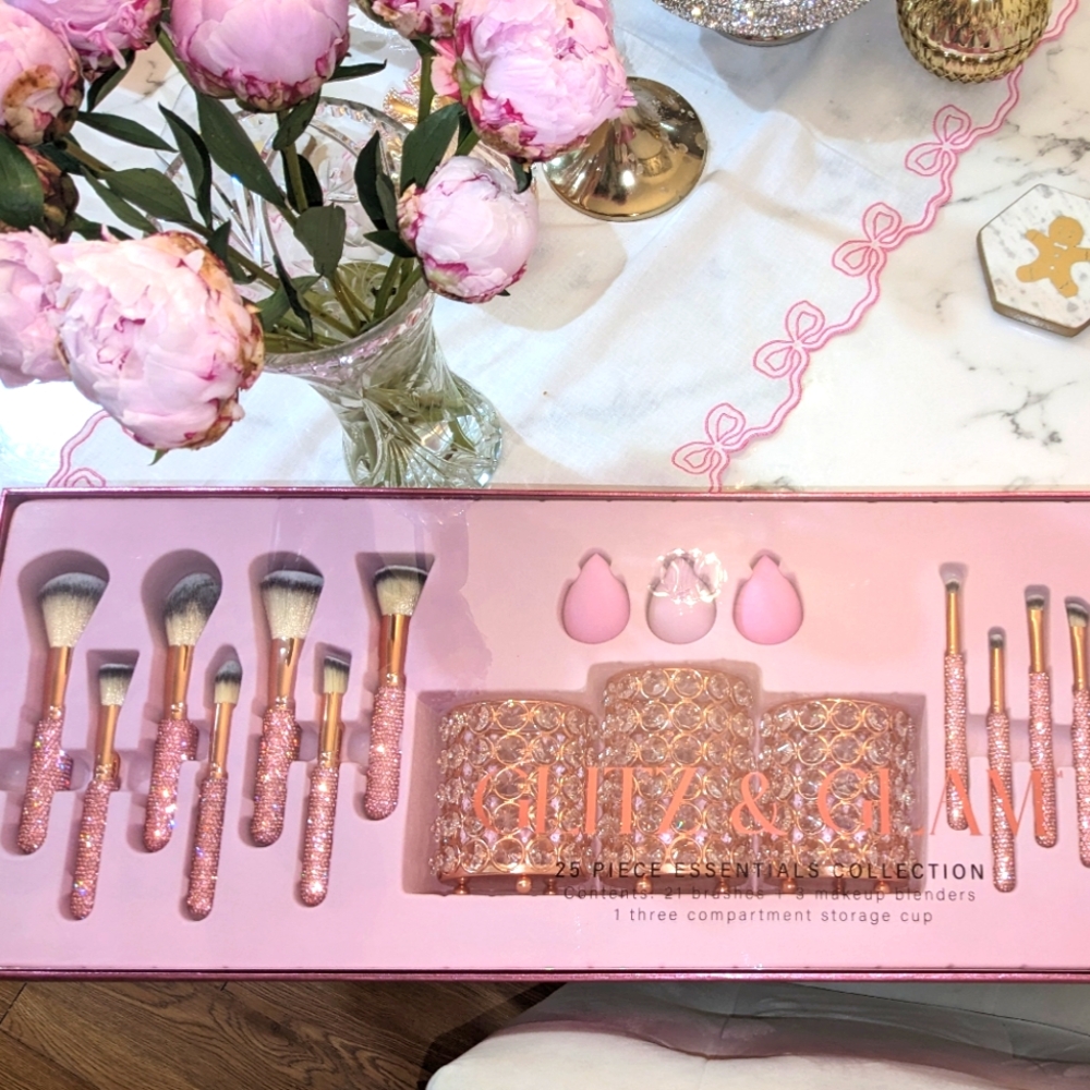 Glitz and Glam sparkle pink makeup brushes